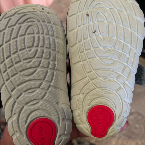 Brand: Stride Rite - Picture 2 of 3